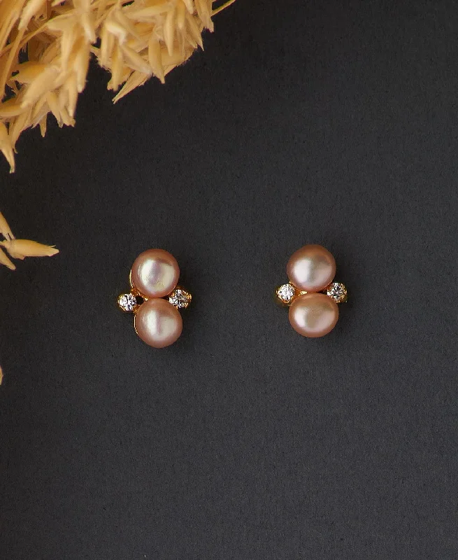 Classic Pearl Stud Earring