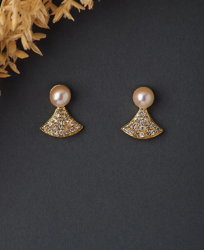 Classic Pearl Stud Earring