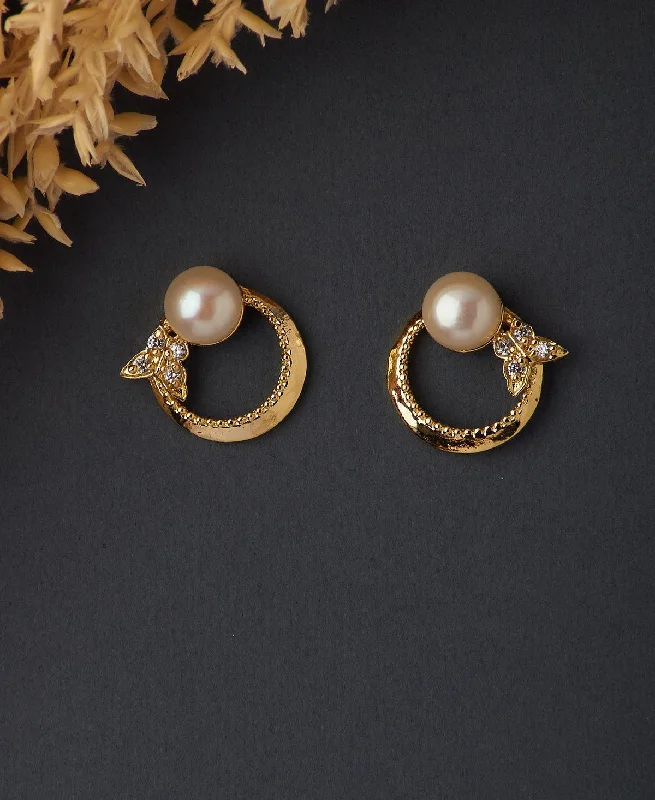 Classic Pearl Stud Earring