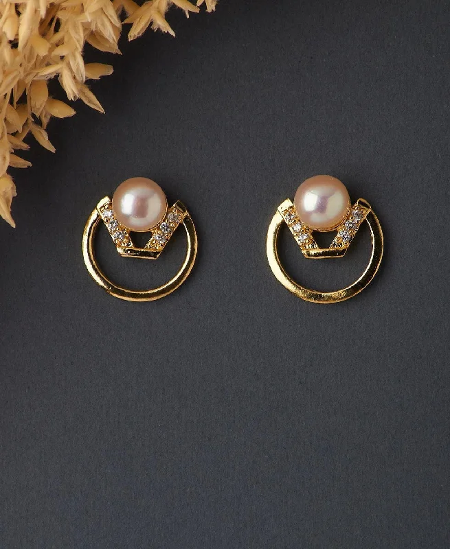 Classic Pearl Stud Earring