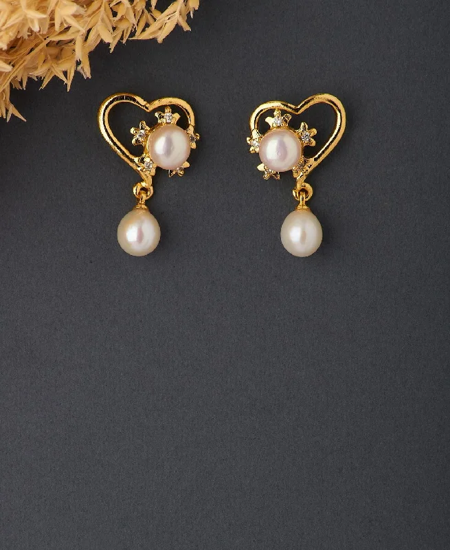 Delicate Heart Pearl Hanging Earring