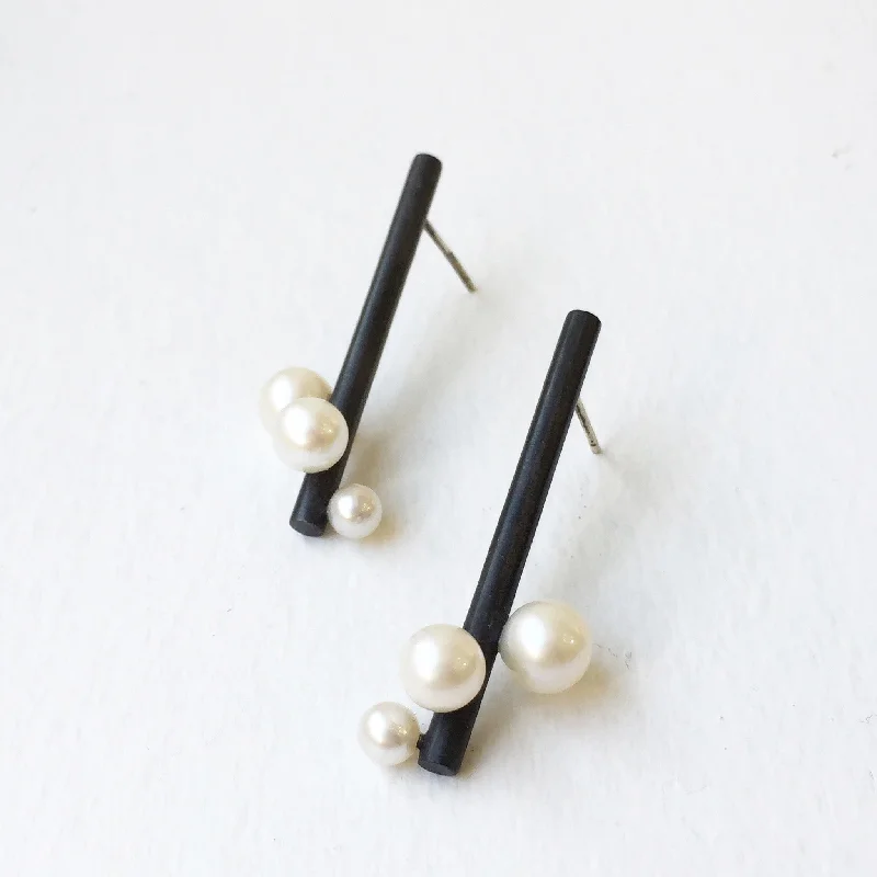 Tri Pearl Earrings