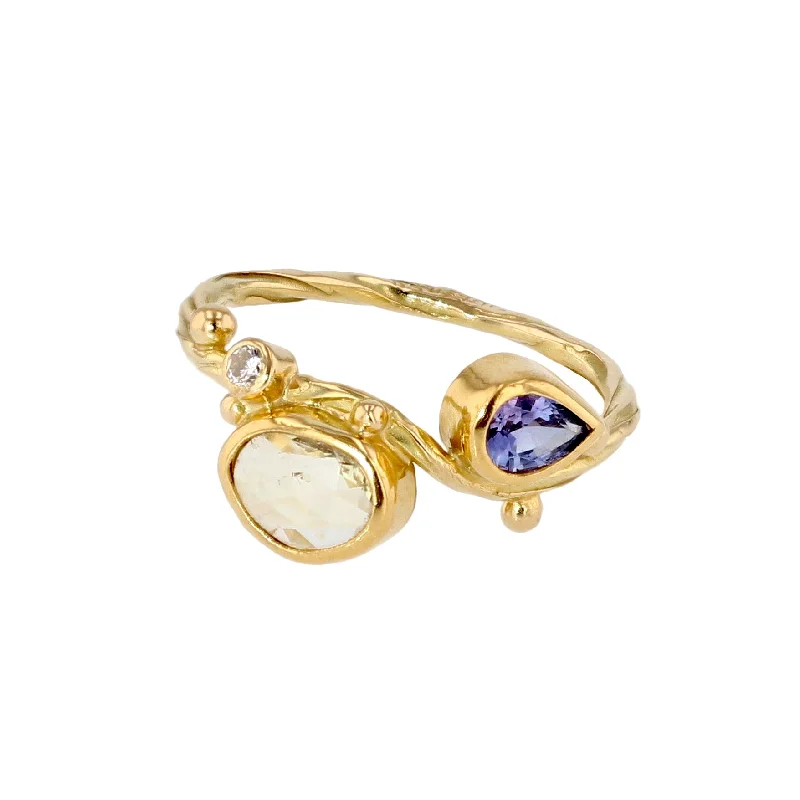 Seafire 18K & 22K Gold Ring w. Sapphire & Diamond