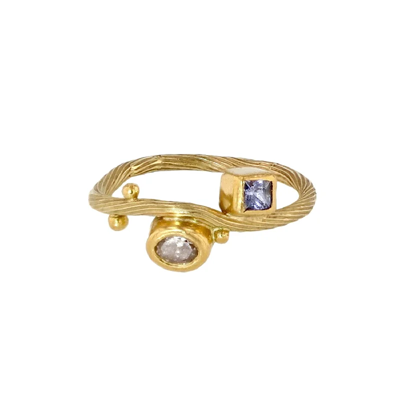 Seafire Tip 18K & 22K Gold Ring w. Sapphire & Diamond