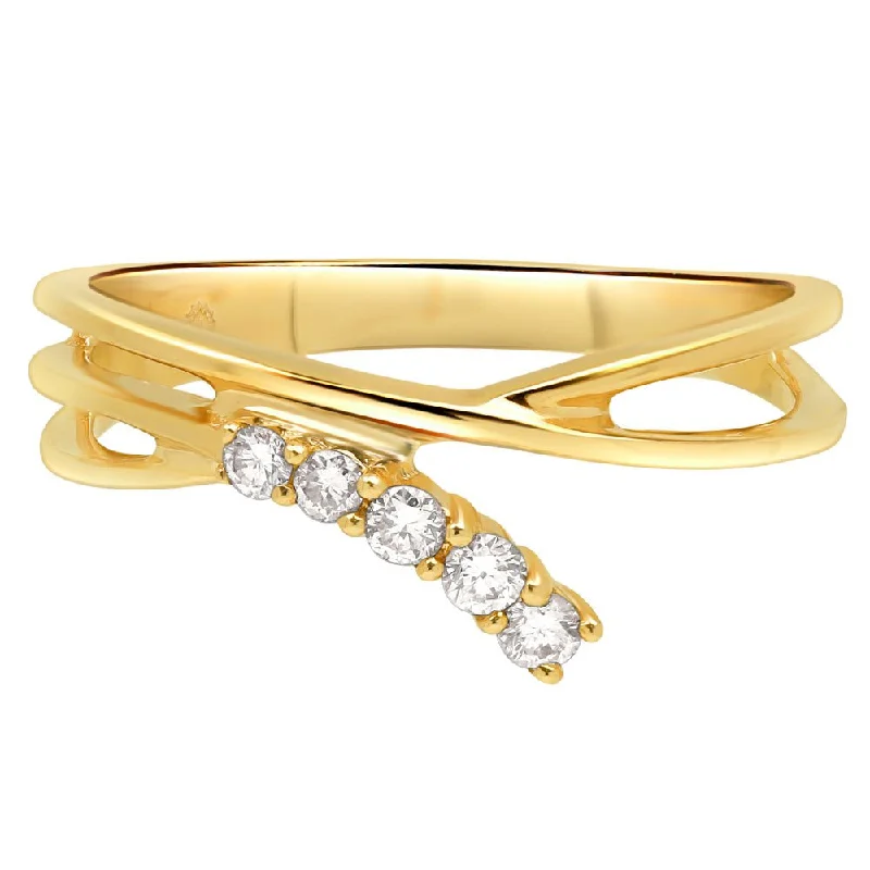 Interlocking Gold and Diamond Criss Cross Band