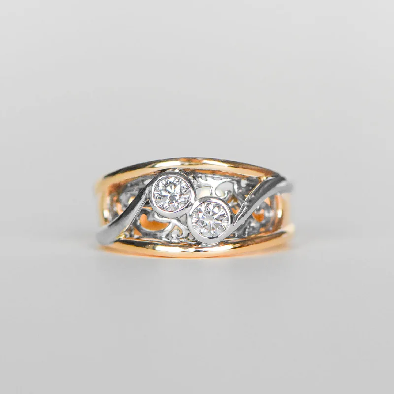 Filigree Detailed Wide Diamond Ring