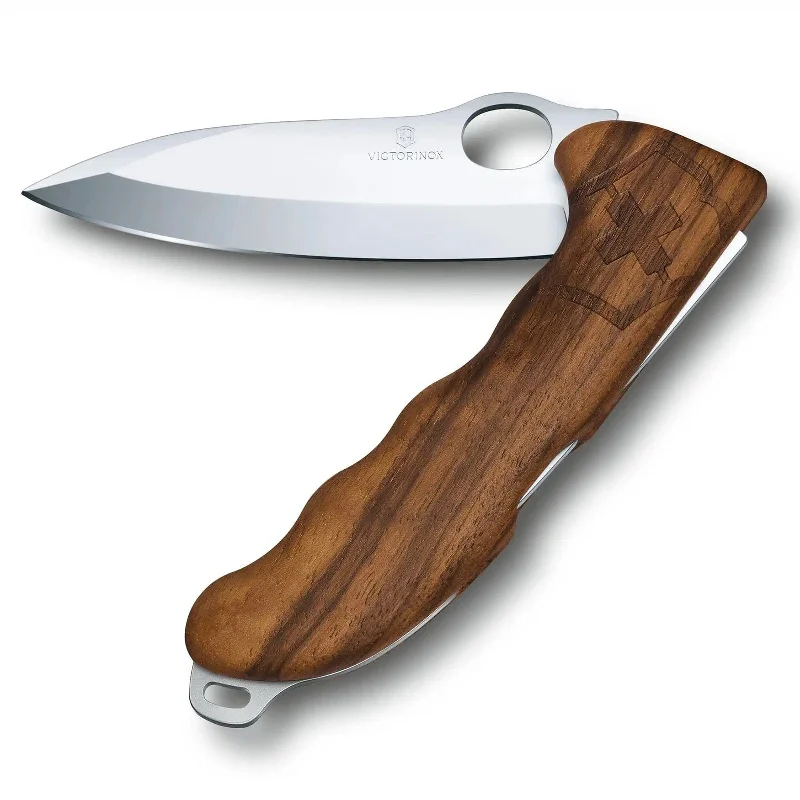 Hunter Pro Pocket Knife in Walnut