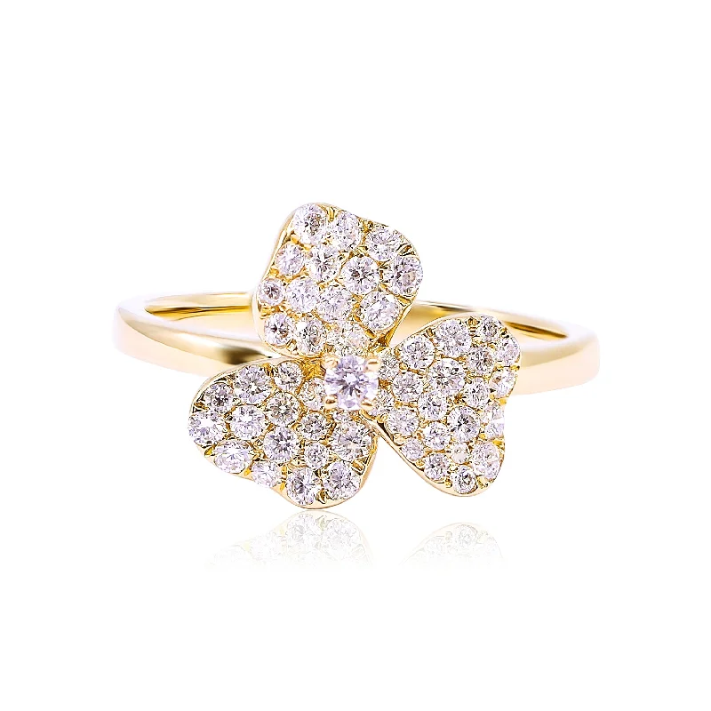 18K YELLOW GOLD PAVE THREE-PETAL DIAMOND FLOWER RING 0.58CTW