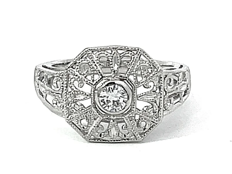 Art Deco Milgrain Detail Diamond Ring in Platinum