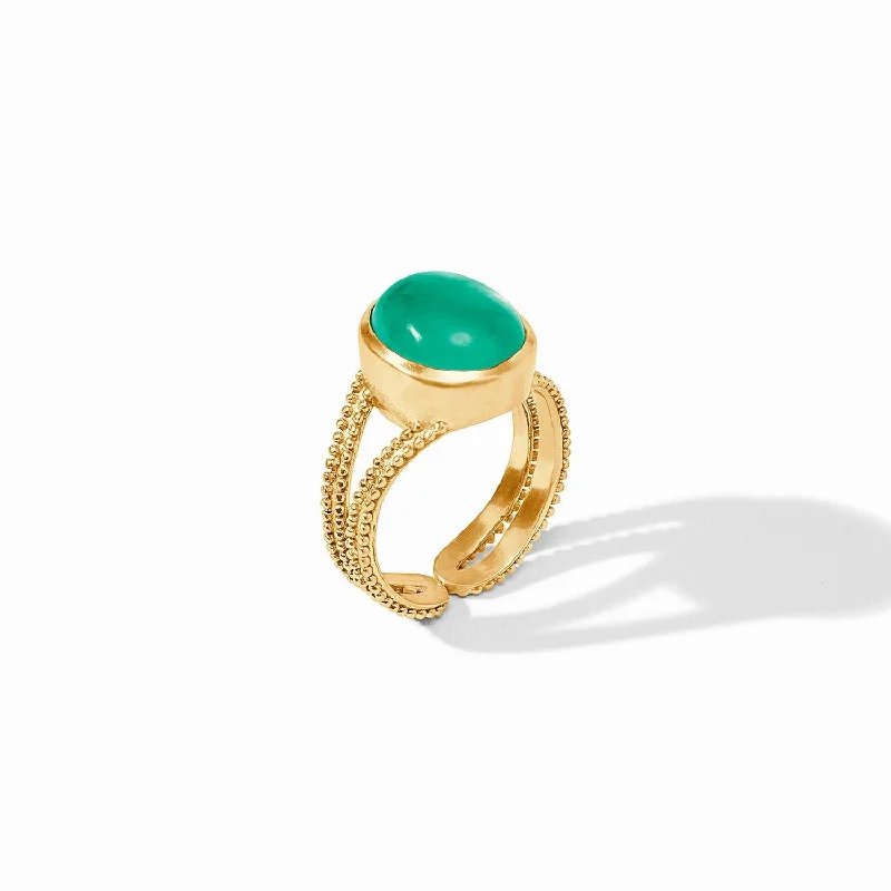 Cabochon Ring in Emerald Green Size 7