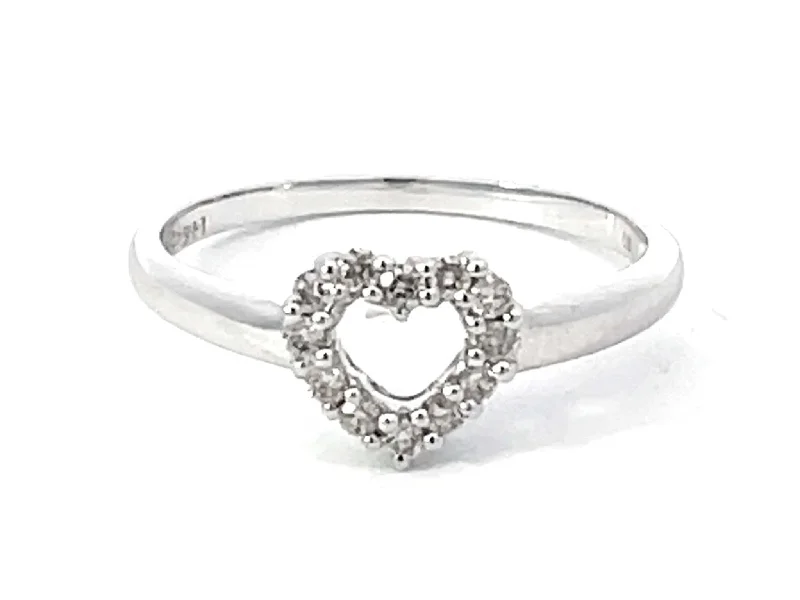 Diamond Heart Ring in 14k White Gold