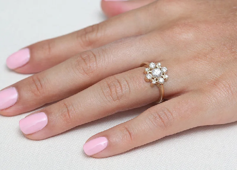 Etoile White Diamond Cluster Ring