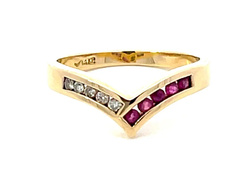 V Shaped Ruby Diamond Band Ring in 14k Yellow Gold